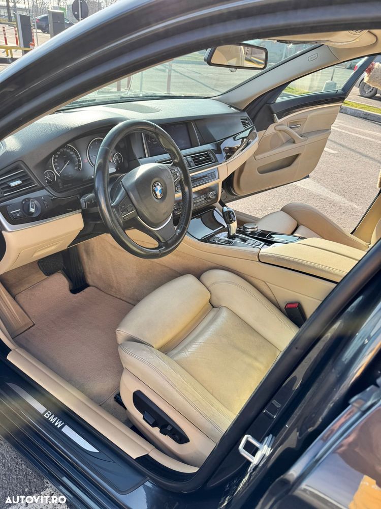BMW Seria 5 520d Aut. - 25