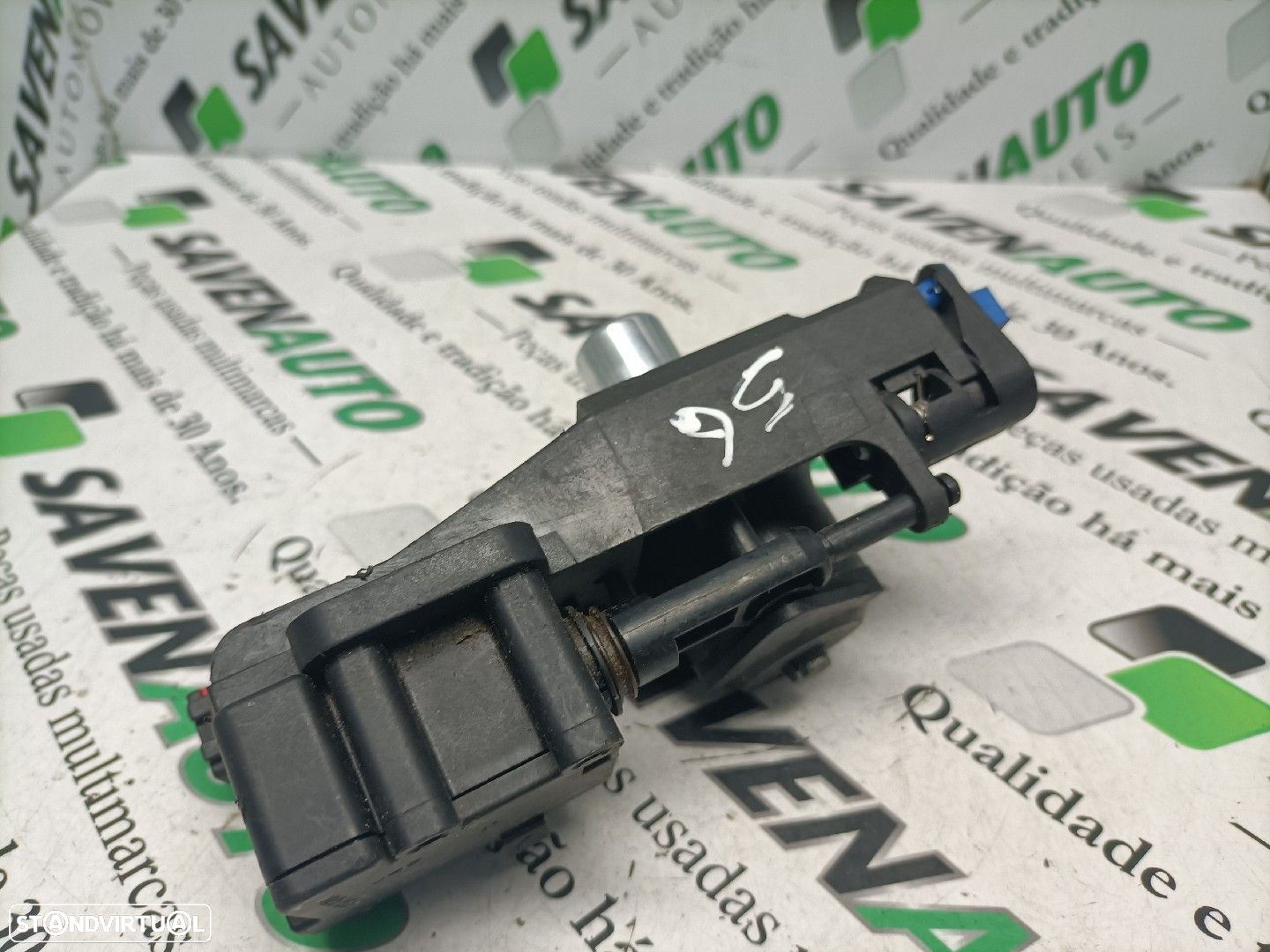 Interruptor / Switch / Botão Da Mala Opel Corsa C (X01) - 2