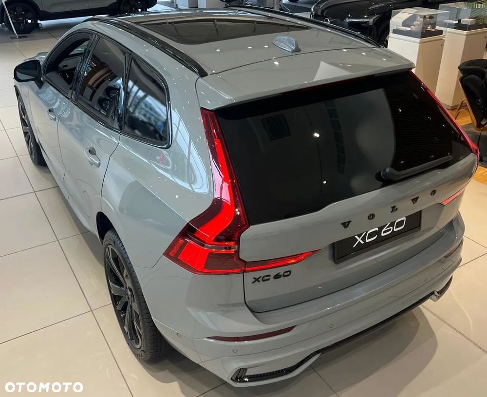 Volvo XC 60 T8 Plug-In Hybrid AWD Ultimate Black Edition - 10