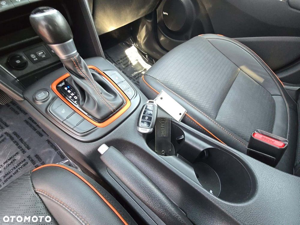 Hyundai Kona - 8