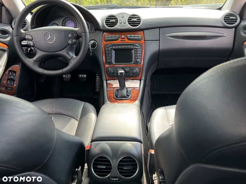 Mercedes-Benz CLK 270 CDI Elegance - 12