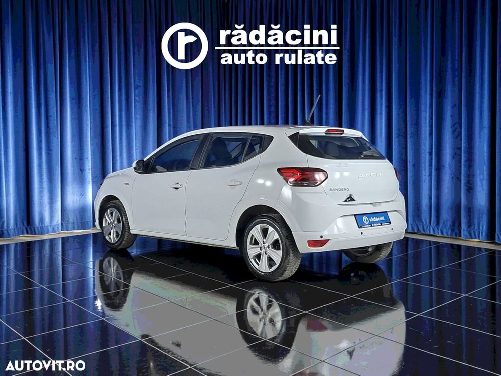 Dacia Sandero - 8
