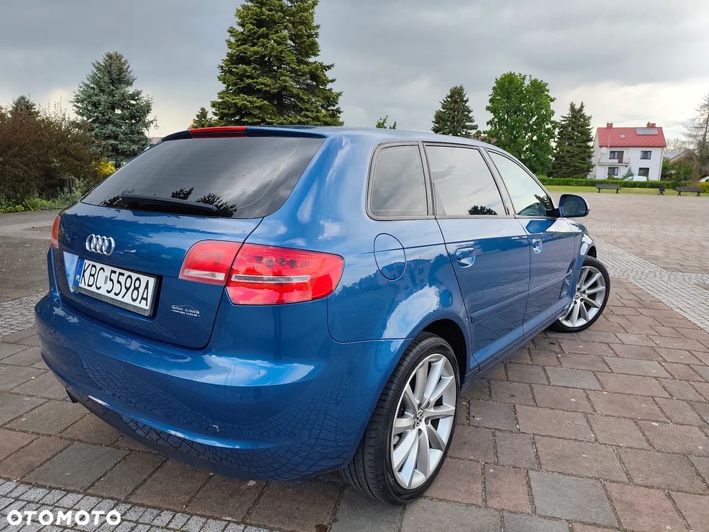 Audi A3 Sportback - 2