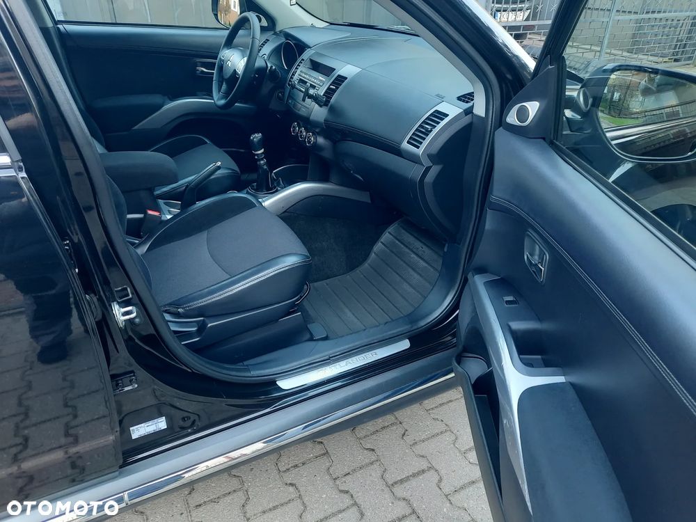 Mitsubishi Outlander - 20