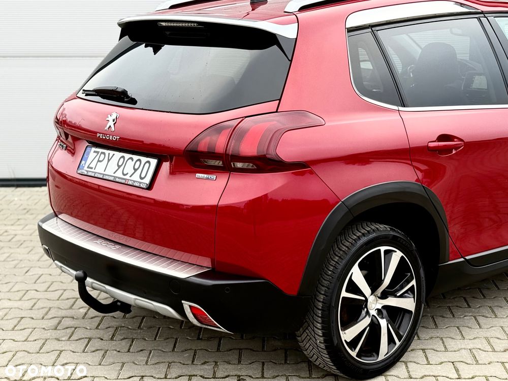 Peugeot 2008 1.6 BlueHDi Allure S&S - 19