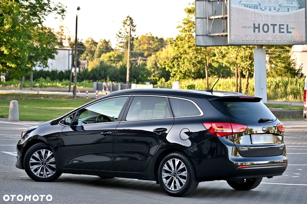 Kia Ceed 1.6 GDI ISG Spirit - 22