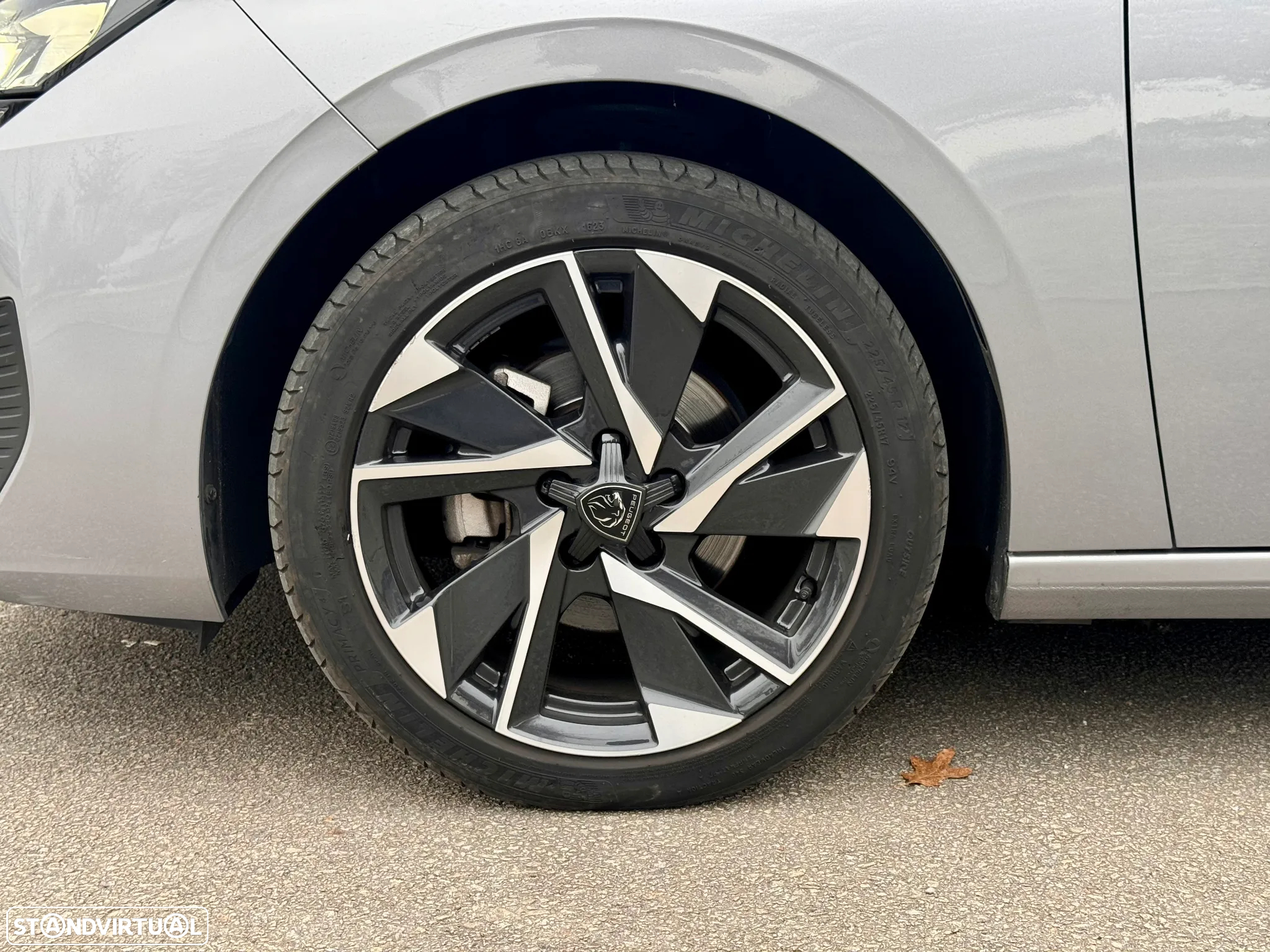 Peugeot 308 1.2 PureTech Allure Pack - 18
