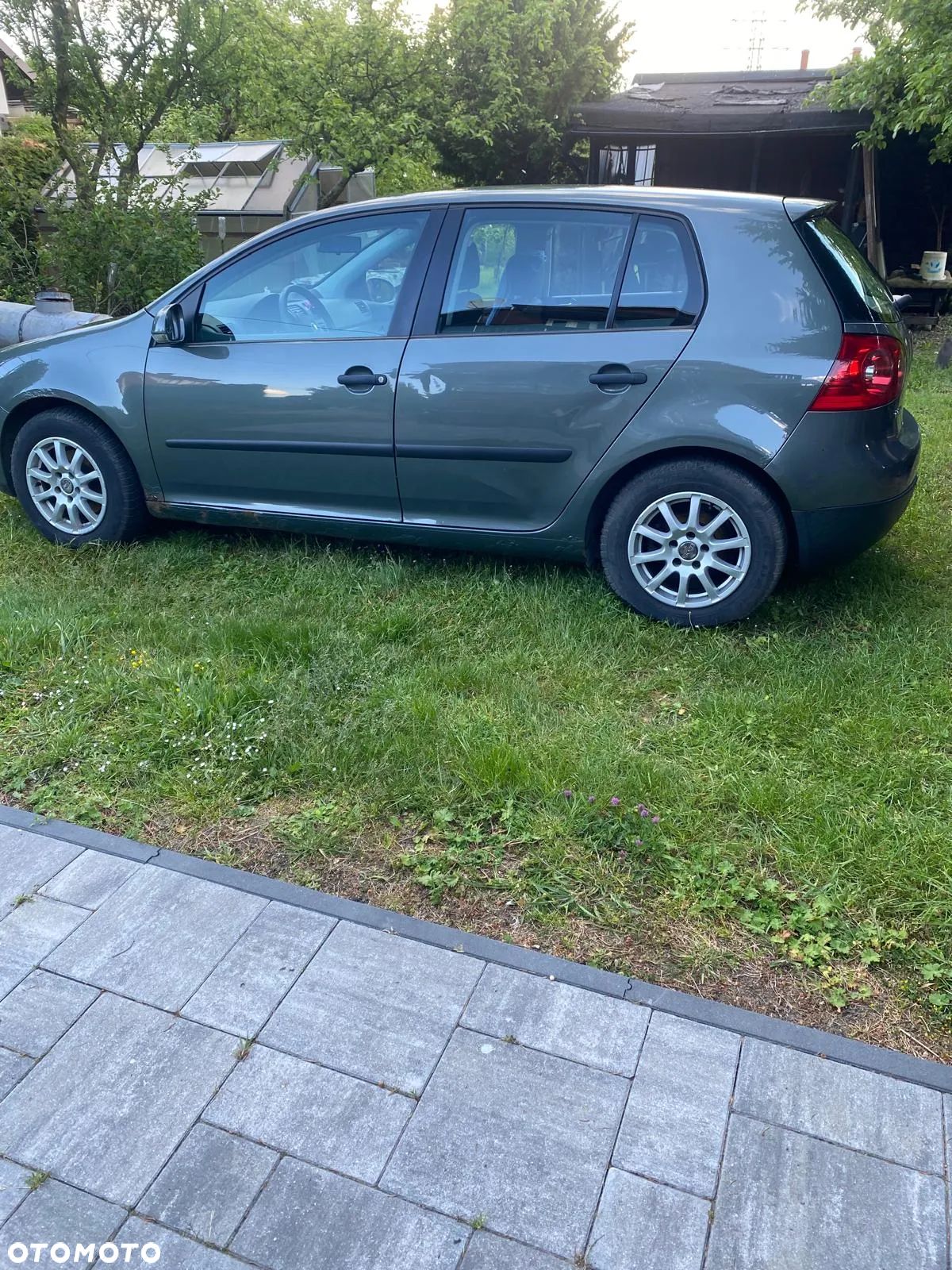 Volkswagen Golf V 1.9 TDI Comfortline - 1
