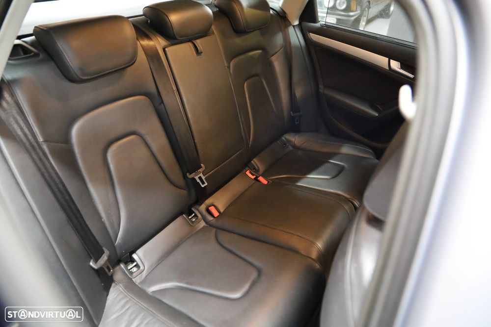 Audi A4 Avant 2.0 TDI Multitronic S-line - 12