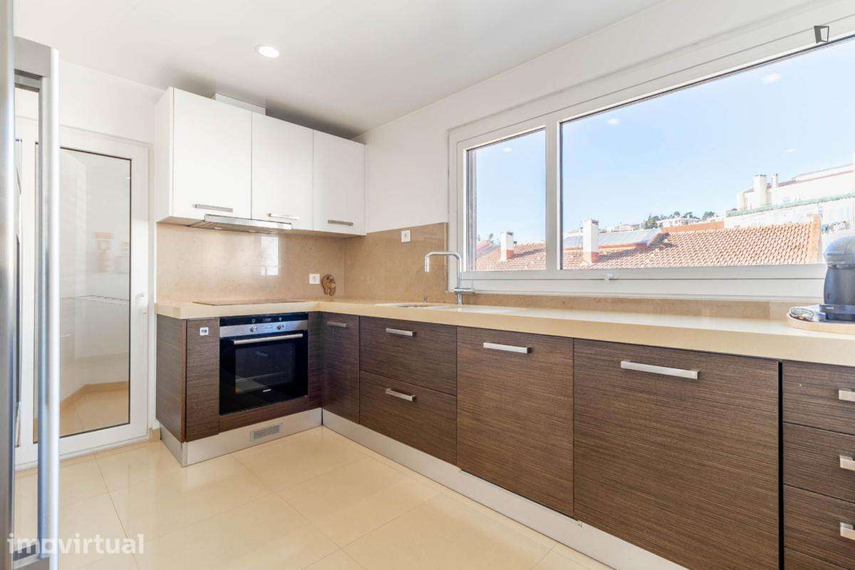 Apartamento com 4 quartos - localizado em Linda-a-Velha Lisbon - Grande imagem: 2/39