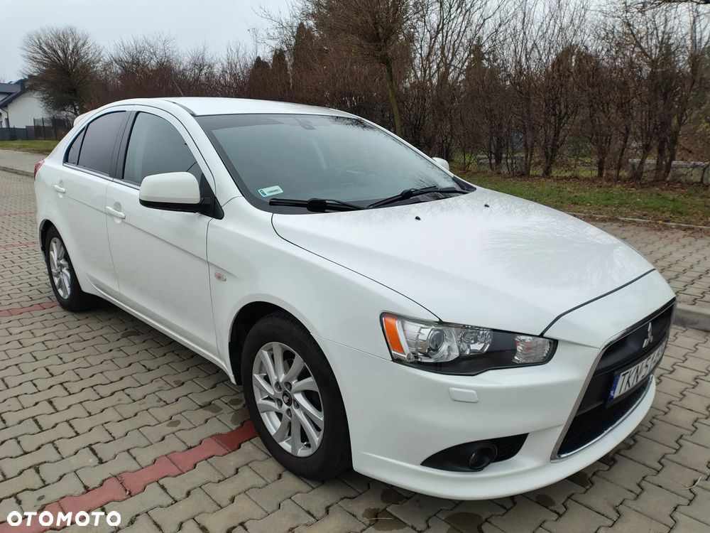 Mitsubishi Lancer 1.6 Inform - 1