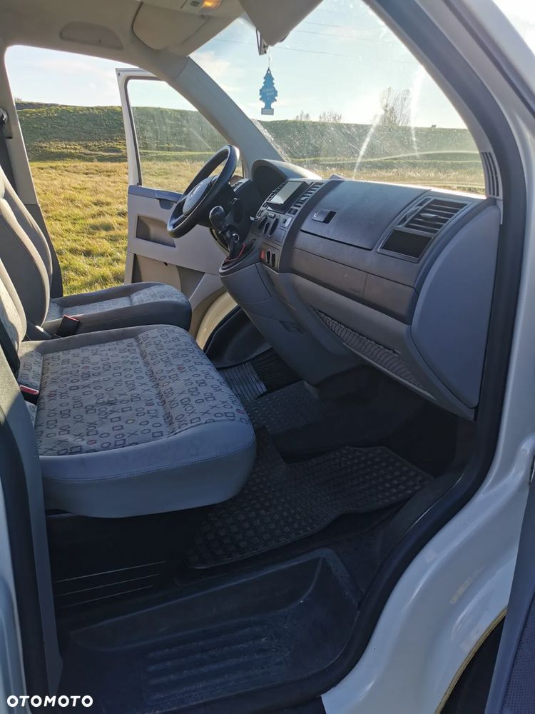 Volkswagen Transporter - 9