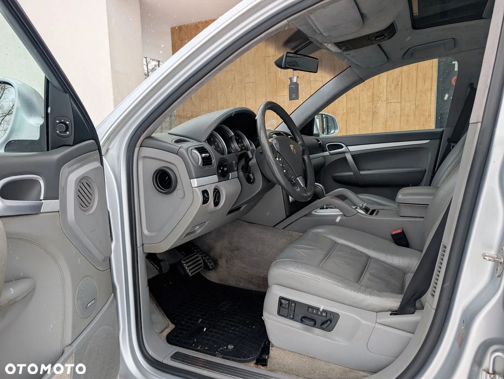 Porsche Cayenne - 13