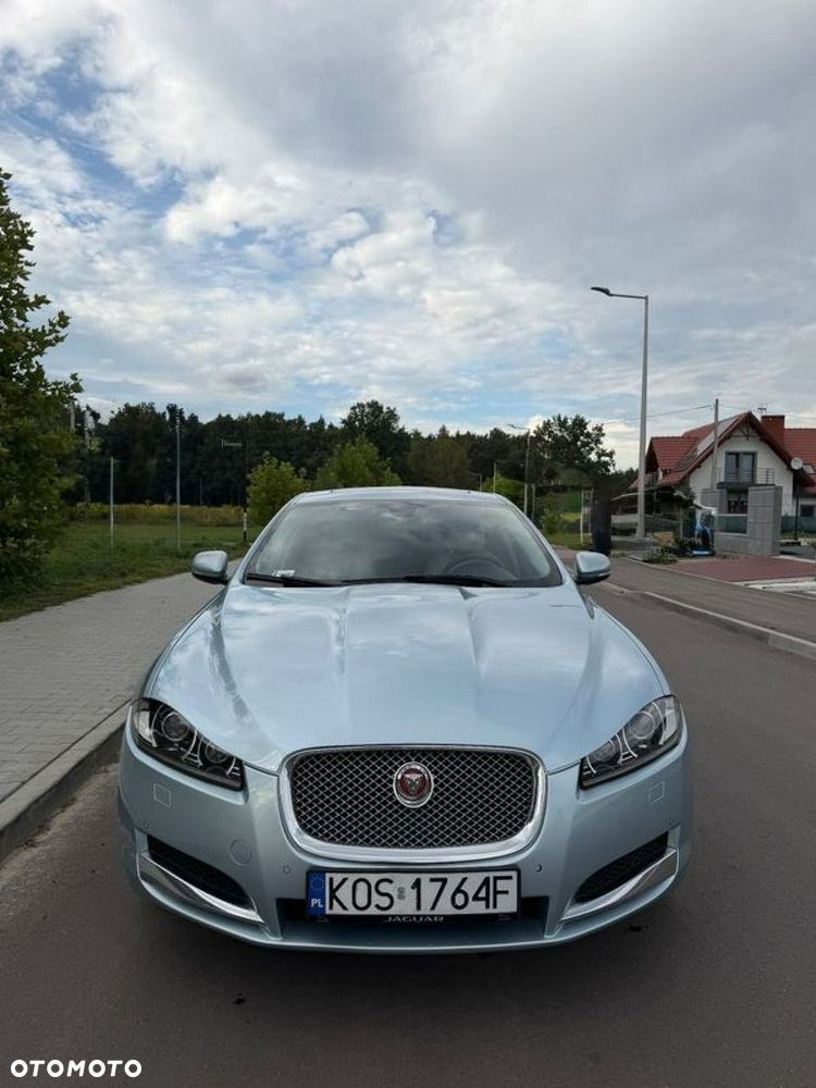 Jaguar XF 2.0 T Premium Luxury - 7
