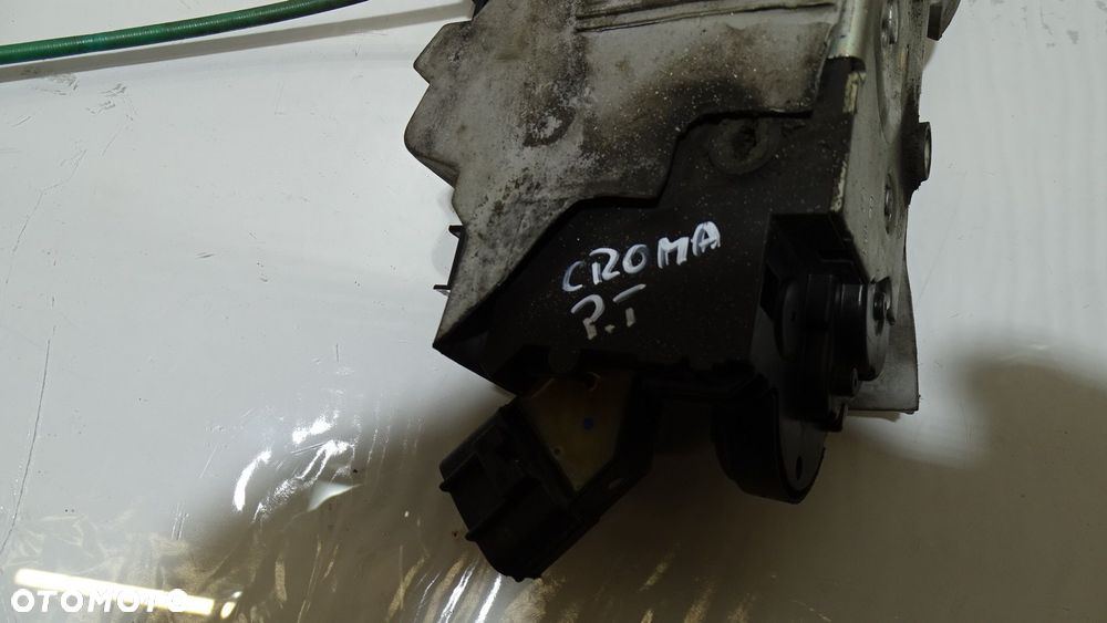 ZAMEK PRAWY TYŁ DRZWI FIAT CROMA II 1.9JTD 51708422A - 2