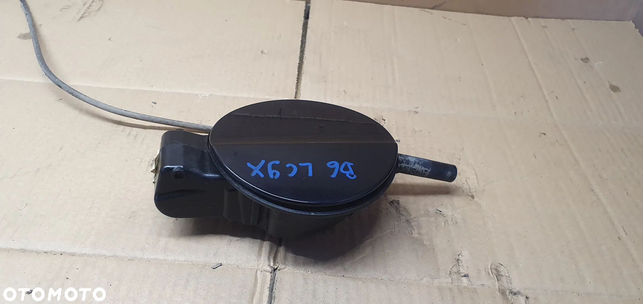 Klapka wlewu paliwa VW Passat B6 3C5810899 3C5809857 - 4