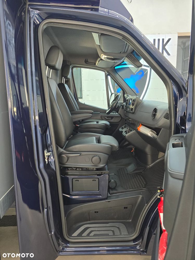 Mercedes-Benz SPRINTER 319 3.0 CDI KONTENER 4,28cmDługi 2,29cmSzero 2,24cmWysok + WINDA 750Kg 42Tyś km SERWIS DO OSTATNIEGO Km ASO MERCEDES-BENZ SALON PL STAN NOWY NOWY NOWY FABRYCZNA GWARANCJA - 36