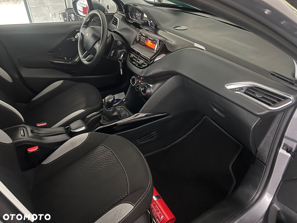 Peugeot 2008 PureTech 82 Allure - 26