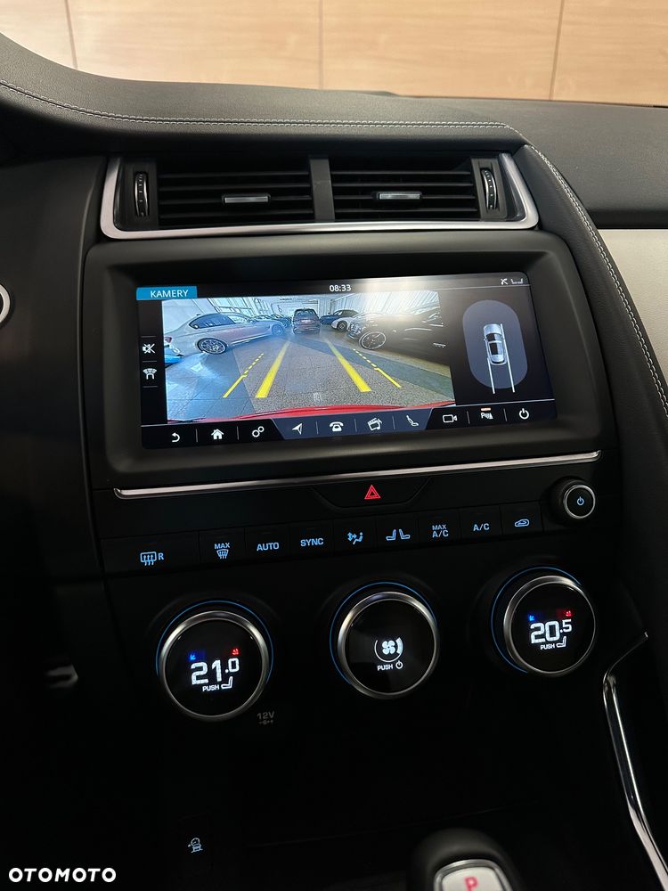 Jaguar E-Pace 2.0 i4P AWD R-Dynamic - 17