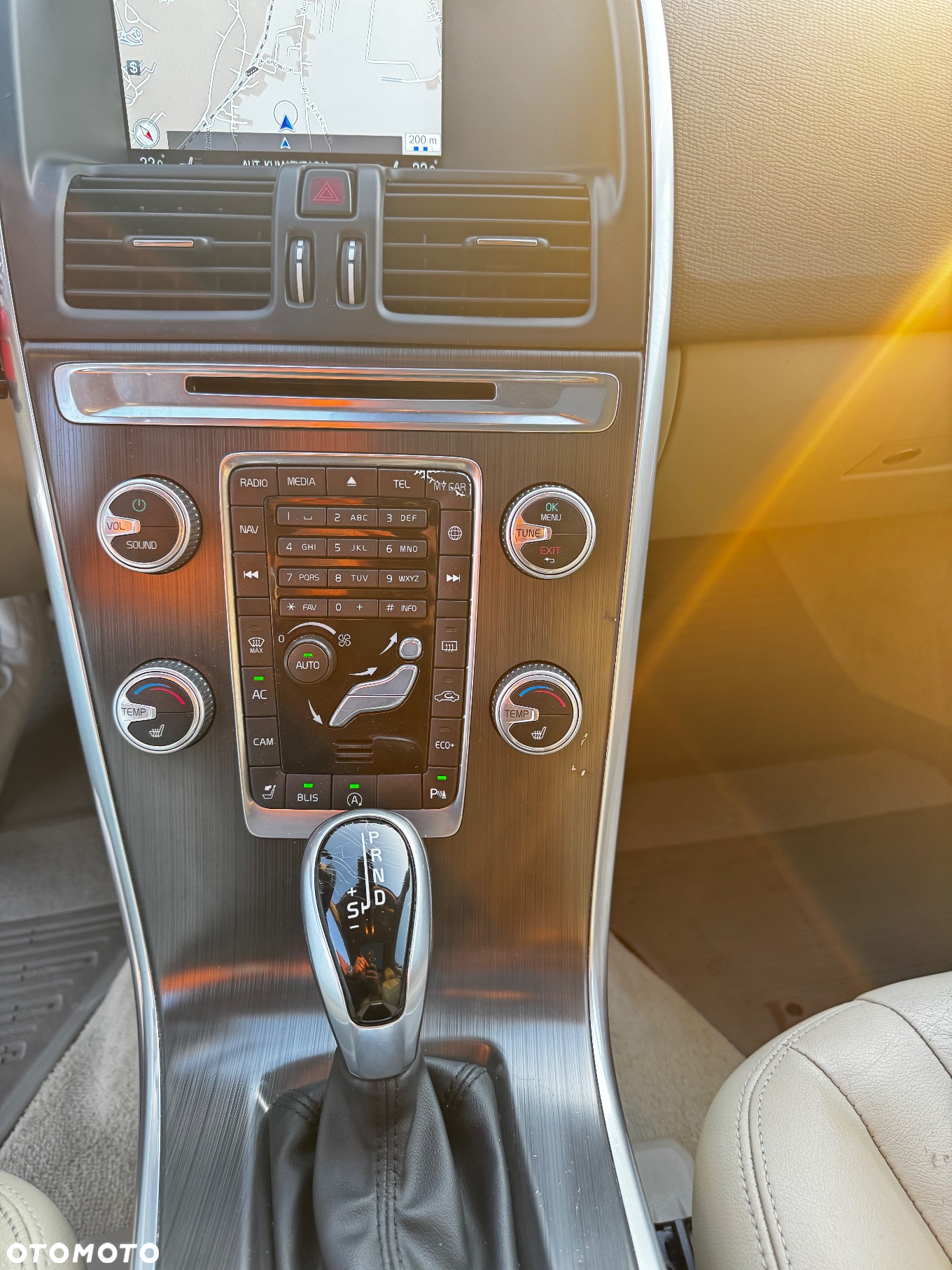 Volvo XC 60 T5 Drive-E Momentum - 12