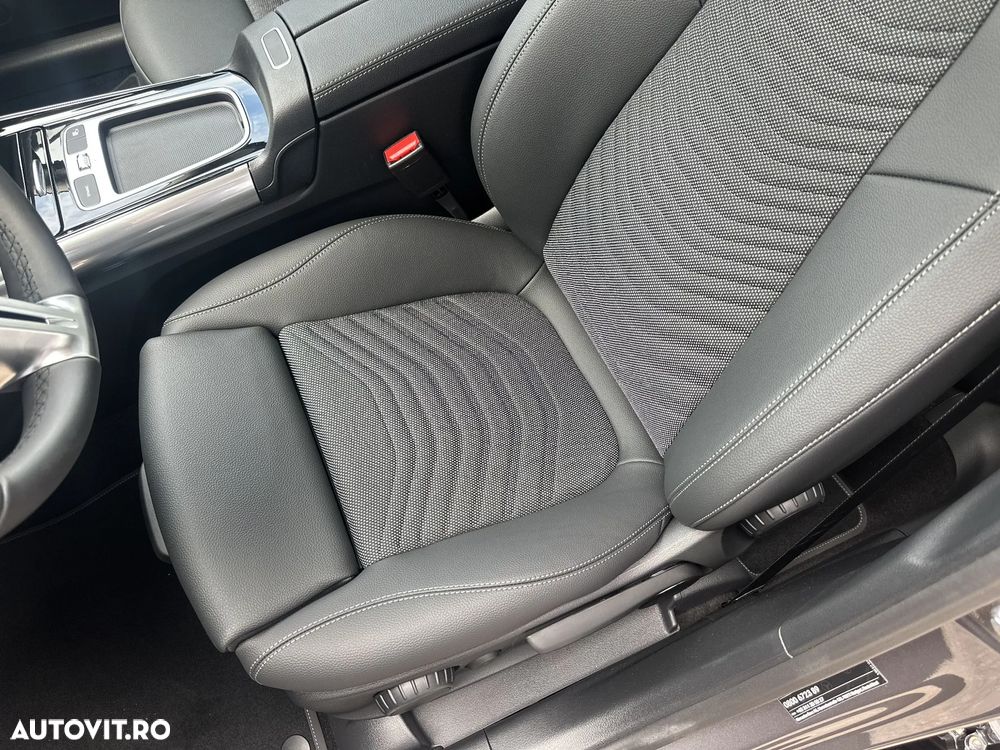 Mercedes-Benz GLA 180 7G-DCT Special Edition - 18
