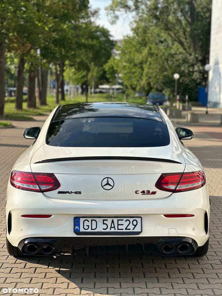 Mercedes-Benz Klasa C 300 9G-TRONIC AMG Line - 7