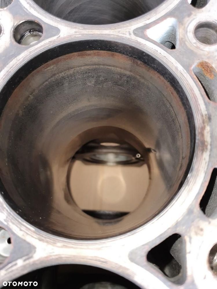 BLOK SILNIKA VOLVO V50 2.0 D4 D4204T - 6