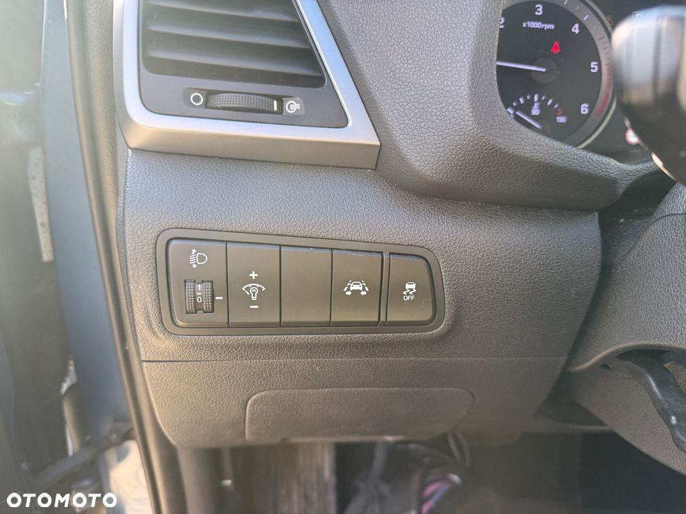 Hyundai Tucson 2.0 CRDi 4WD Automatik Advantage - 30