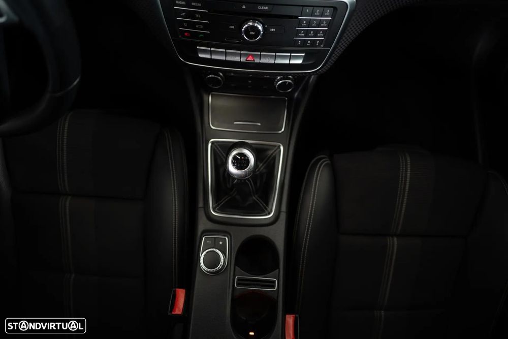 Mercedes-Benz A 180 - 36
