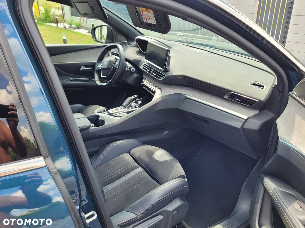 Peugeot 3008 1.6 PureTech HYbrid4 GT Line S&S EAT8 - 9