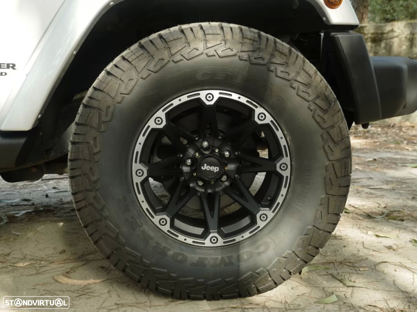 Jeep Wrangler Unlimited 2.8 CRD DPF Sahara - 9