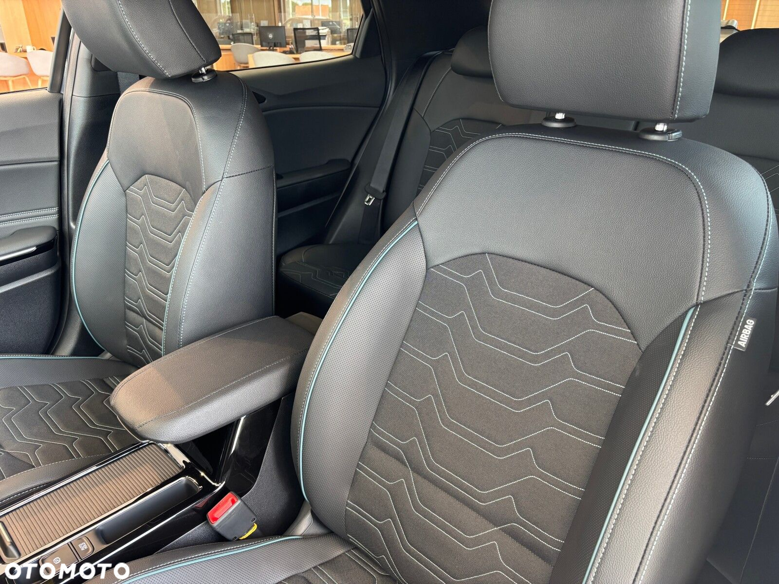 Kia XCeed - 10