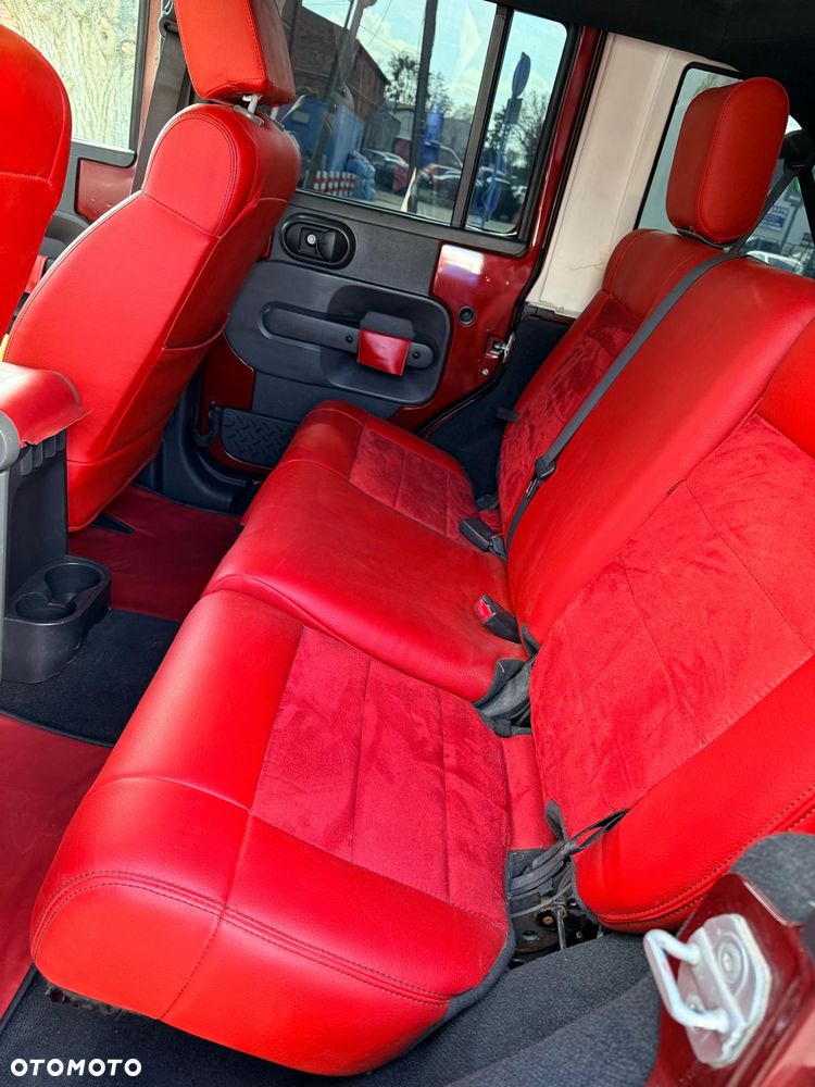 Jeep Wrangler Unlimited 3.8 Automatik Sahara - 13