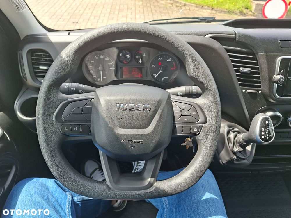 Iveco 35C16 Automat Kontener z Winda 8ep Silnik 3L Bliźniaki Drzwi Boczne - 6