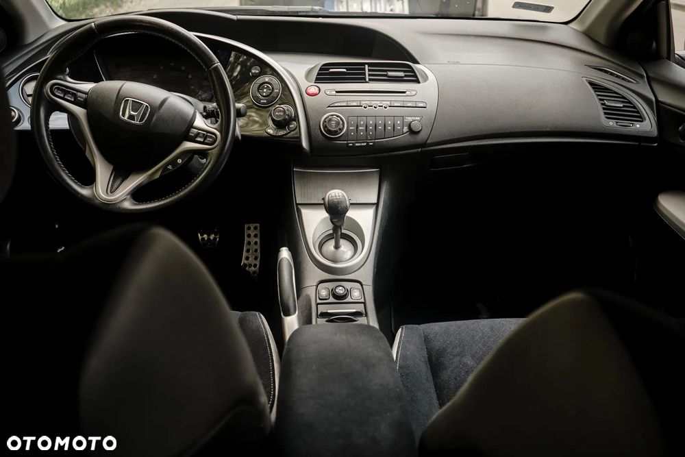 Honda Civic 1.8 Sport - 9