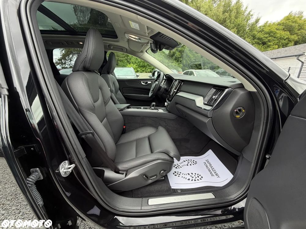 Volvo XC 60 B4 D AWD Ultimate Dark - 32