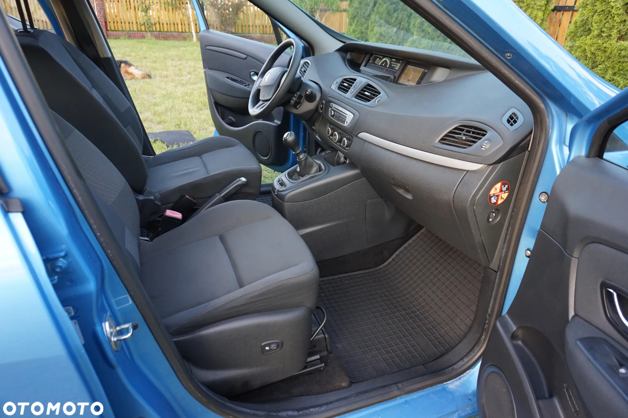 Renault Scenic 1.6 16V 110 TomTom Edition - 32