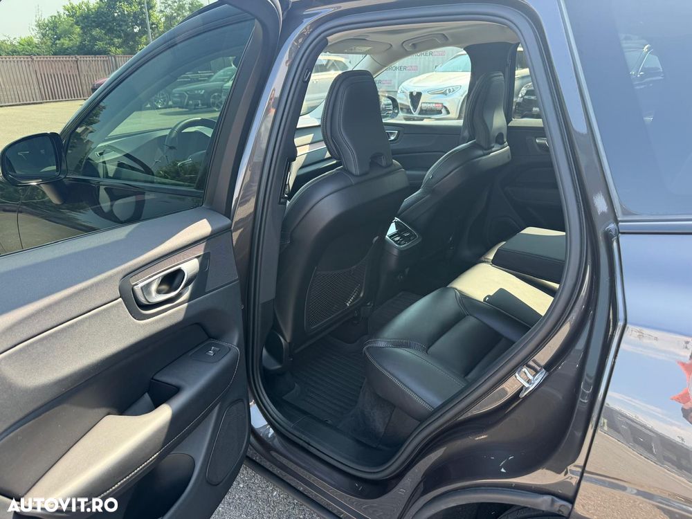 Volvo XC 60 B5 MHEV AT8 AWD R-Design - 11