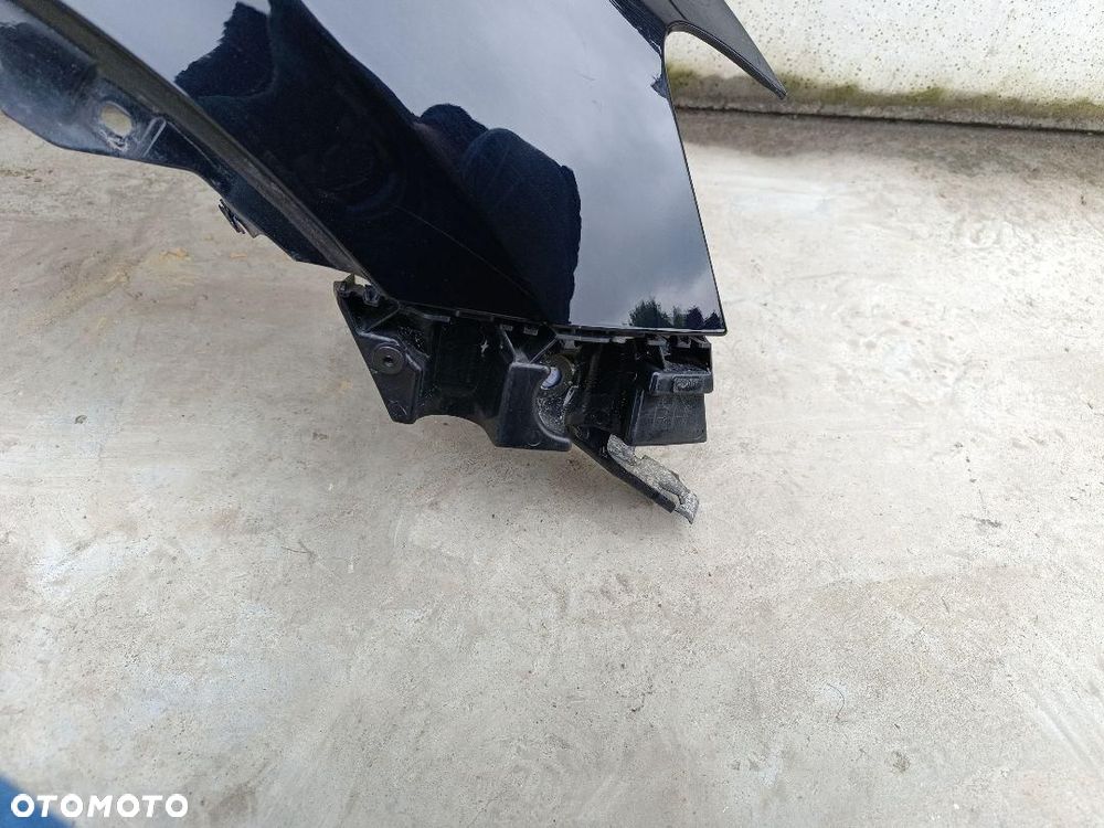 RENAULT ARKANA BŁOTNIK PRAWY PRZÓD - 11
