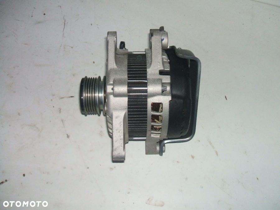 KIA OPTIMA 15- 1.7crd ALTERNATOR 37300-2A910 130A - 1