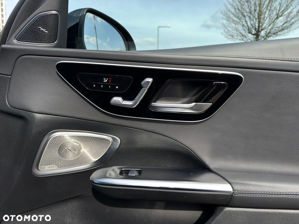 Mercedes-Benz Klasa C 200 mHEV 4-Matic AMG - 24