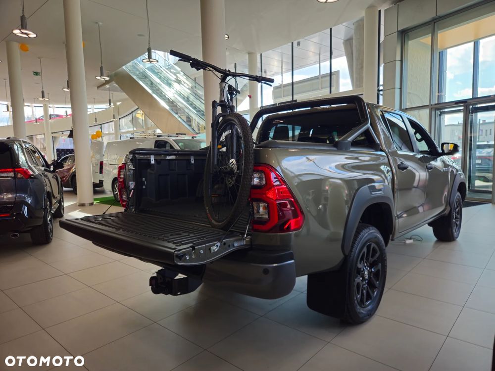 Toyota Hilux 2.8 D-4D Double Cab Invincible 4x4 - 6