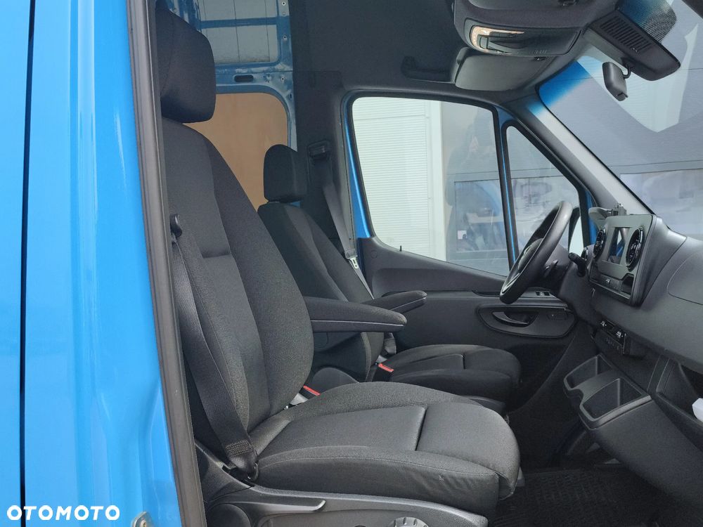 Mercedes-Benz Sprinter 319 V6 3.0 LED*Navi*Webasto - 19