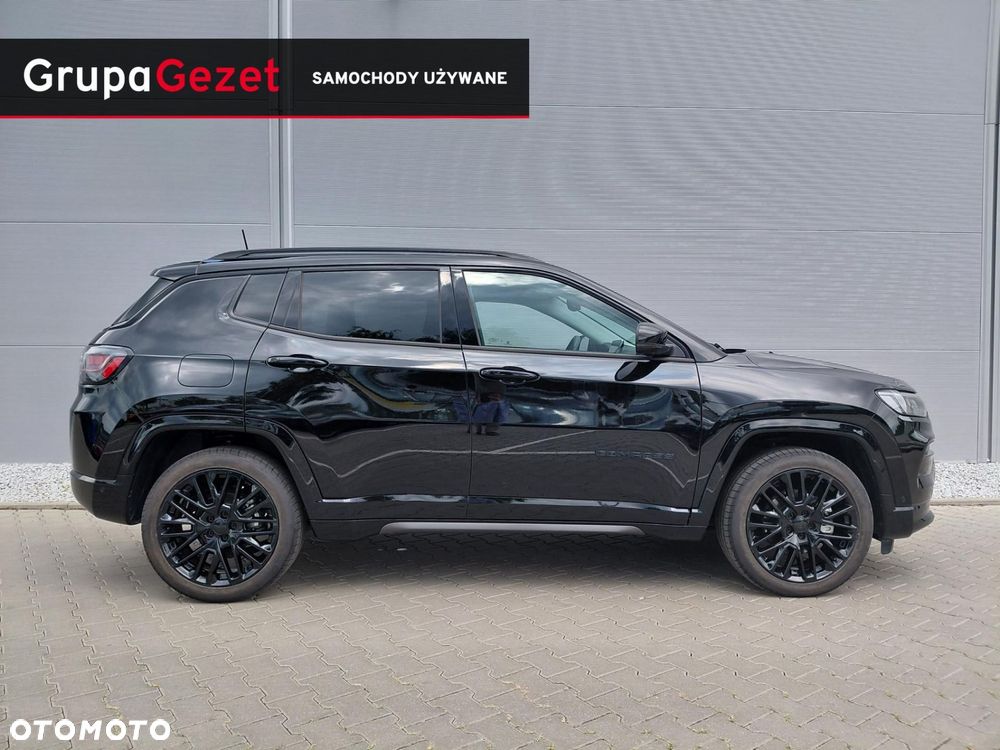 Jeep Compass - 4