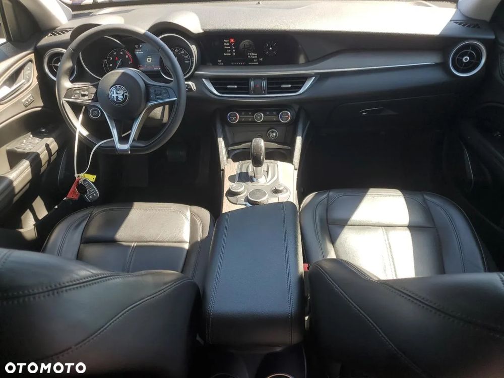 Alfa Romeo Stelvio 2.0 Turbo 16V AT8-Q4 Ti - 7