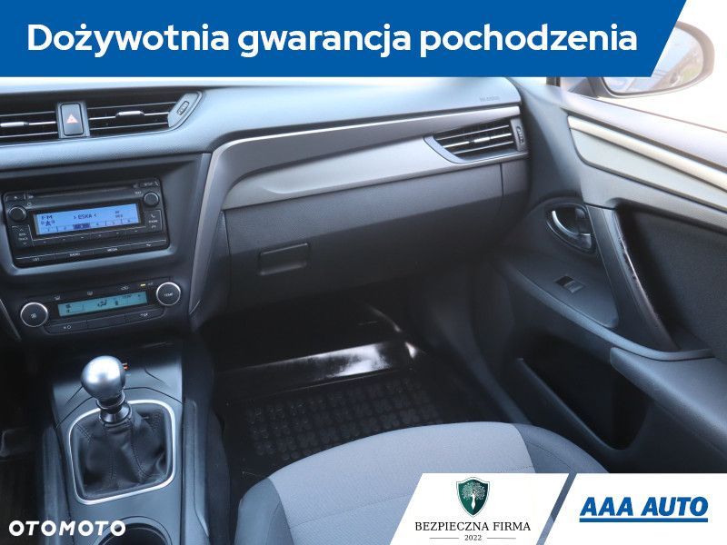 Toyota Avensis - 10