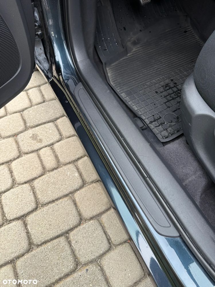 Toyota Auris 2.0 D-4D Premium + - 11