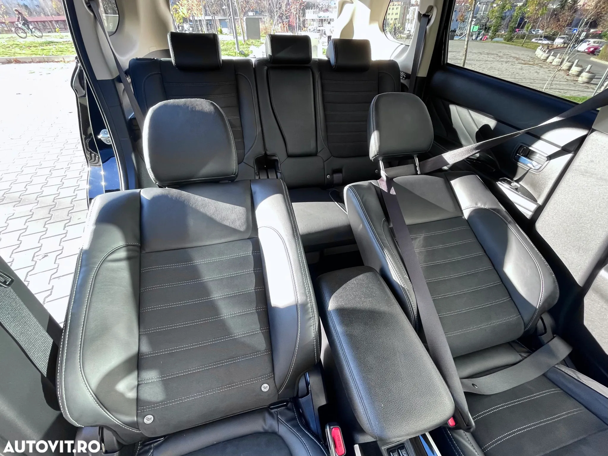 Mitsubishi Outlander - 33