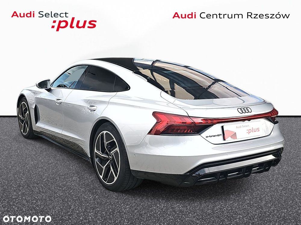 Audi e-tron GT - 7