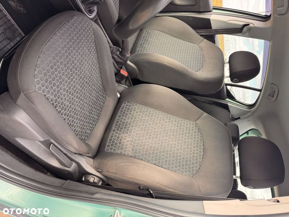 Opel Corsa 1.4 Essentia - 9